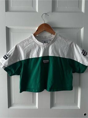 Adidas - Crop Top